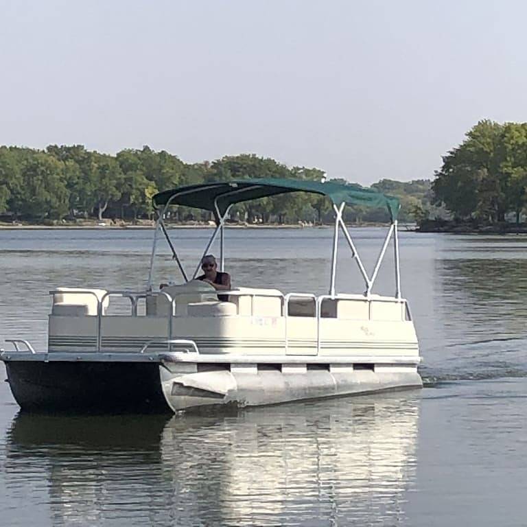 Cozy Lakeside Retreat in Lake View, Sac County