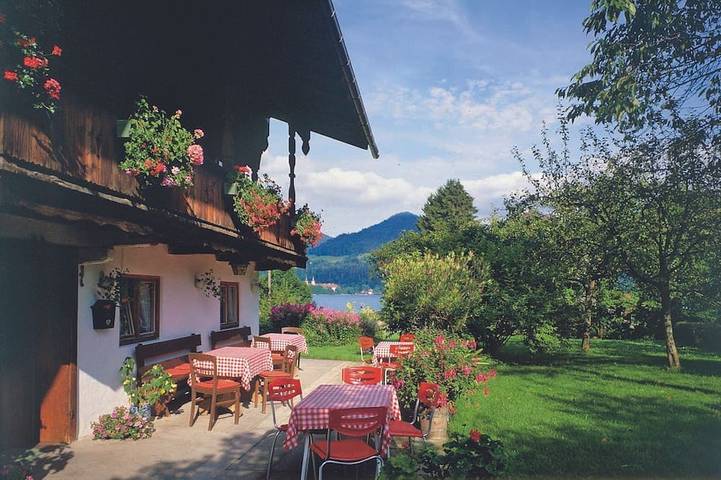 Ganze Wohnung, Apartment Ringberg im Haus Zum Staun - Haus Zum Staun, Familie Schober in Bad Wiessee, Bayerische Alpen