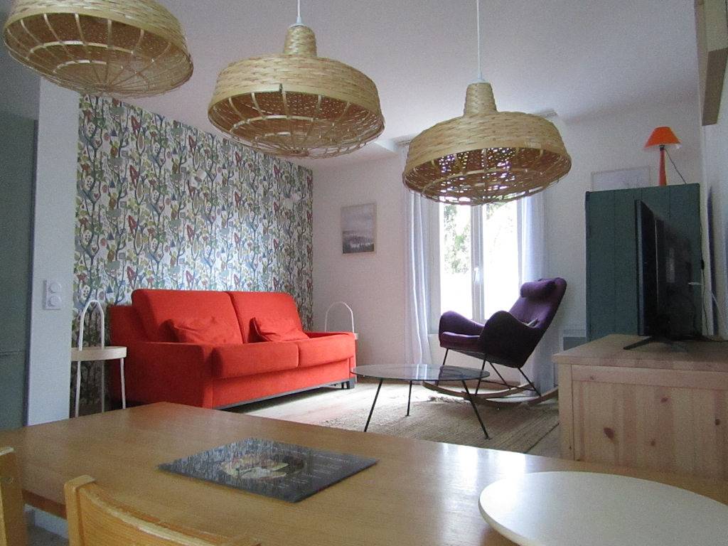 Rez-de-chaussée maison avec jardin, parking privé, centre-ville in La Bourboule, Parc naturel régional des Volcans d'Auvergne