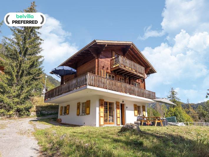 Chalet voor 14 personen, met terras en tuin in Fiesch