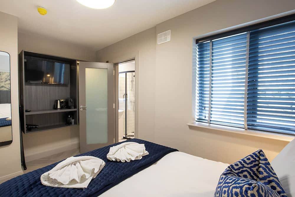 \nmodern Snug room in the heart of Galway in St Nicholas, Galway