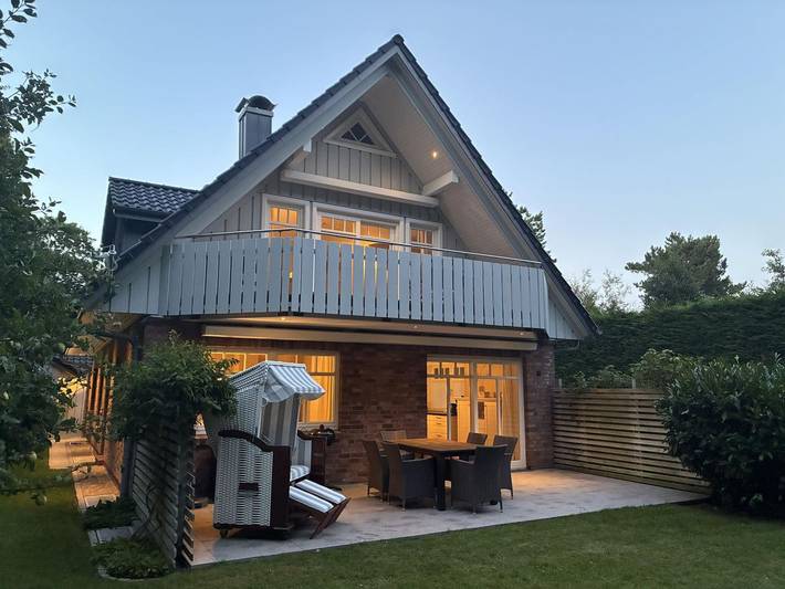 Ganze Ferienwohnung, Starklef 34a, Whg. 2, Huus Starklef - Komfort Ferienwhg. in Wyk, 4 Personen, Og in 2- Familienhaus, 3 Zimmer, ca. 65m² in Nordfriesische Inseln (Schleswig-Holstein) (Schleswig-Holstein), Wyk auf Föhr