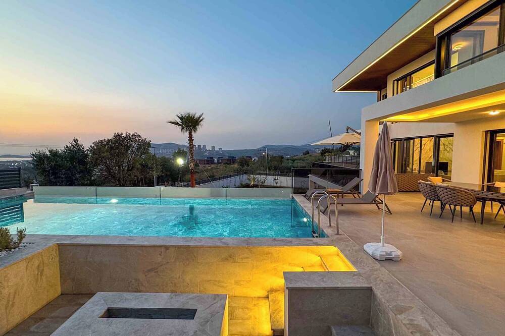 Garden Mansions Luxe Sanctuary in Kusadasi, Aydın Province
