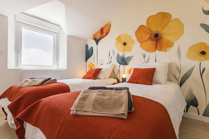 Gîte pour 6 personnes, avec jardin dans Saint-Même-le-Tenu - 3