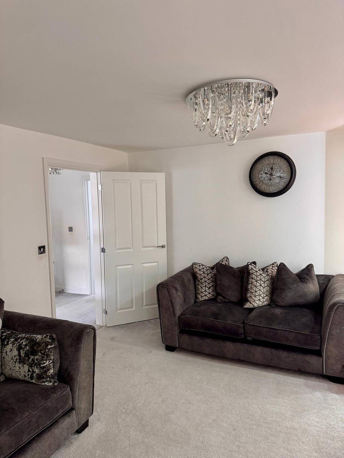 Spacieuse maison haut de gamme de 4 chambres - Parking gratuit in Swanscombe and Greenhithe, Dartford