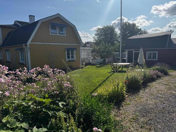Villa für 6 Personen, mit Balkon und Whirlpool sowie Terrasse und Garten