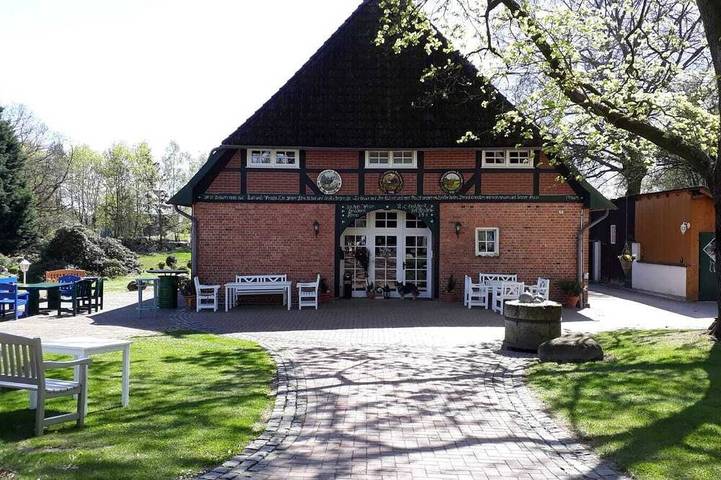 Ferienhaus für 4 Personen, mit Terrasse und Garten sowie Pool in Bergen (Niedersachsen)