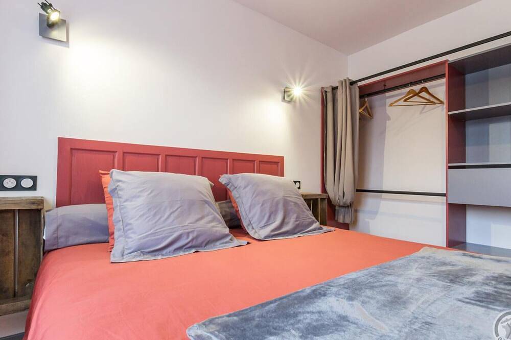 Renovated house with enclosed garden and historic view in Quettehou, Cherbourg region