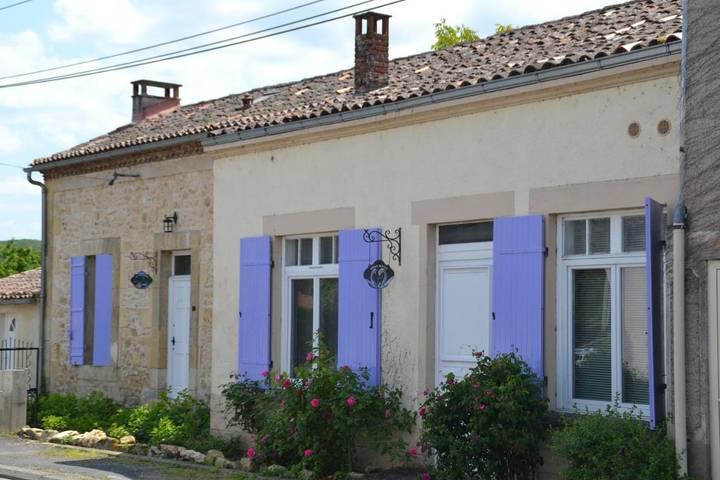 Location de vacances pour 4 personnes, avec piscine ainsi que jardin et vue à Lalinde - 3