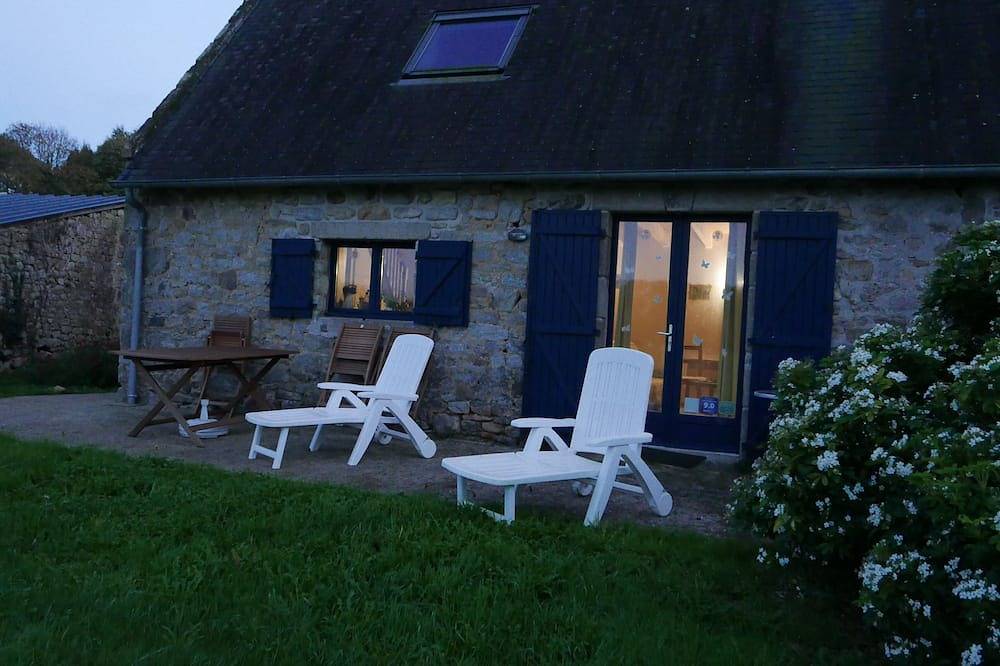 Gîte authentique proche mer avec vue sur vignoble in Pouldergat, Région de Quimper