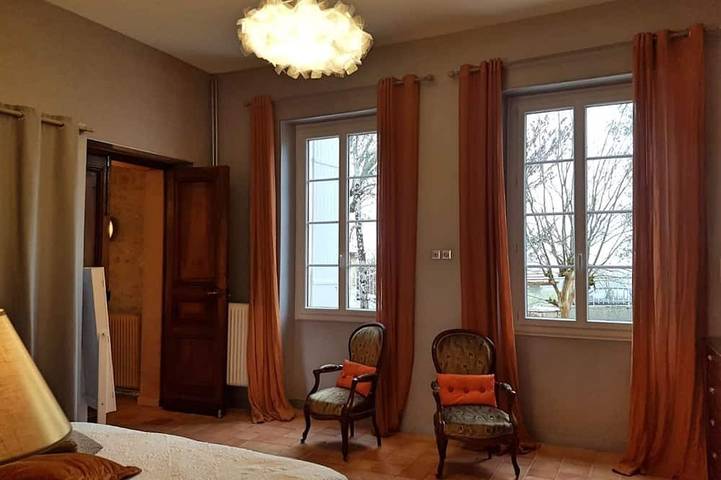 Location de vacances pour 8 personnes, avec jardin et terrasse à Sallebœuf - 3