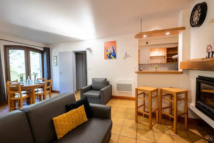 Gîte pour 4 personnes, avec piscine, animaux acceptés à Les Vignes - 3