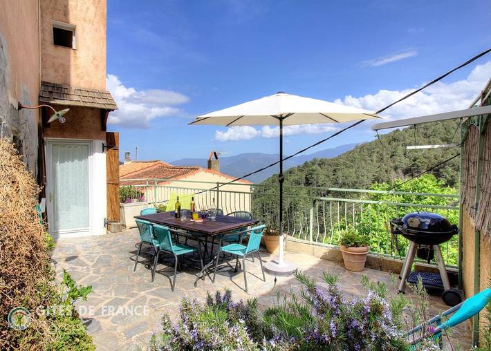 Gîte pour 6 personnes, avec Terrasse et Vue à Popolasca