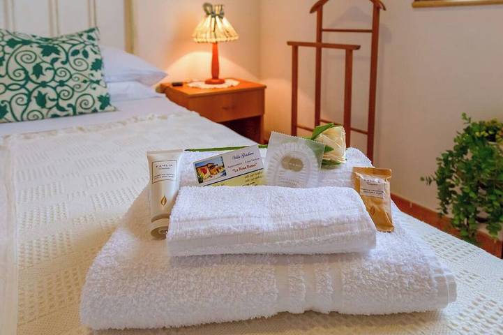 Apartamento entero, Gambo Verde, apartamento en villa con jardín y maravillosa vista panorámica. in Sciacca, Provincia de Agrigento