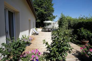 Gîte pour 6 personnes, avec terrasse ainsi que jardin et jacuzzi à Œuilly