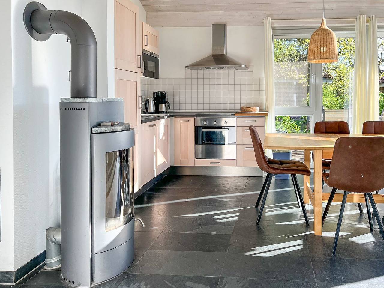 Familienunterkunft Wiesengeflüster E8 | strandnah mit Sauna und Garten in Röbel, Müritz