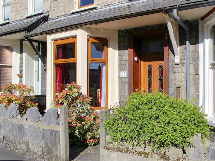 Log cabin for 5 people, with garden in Kendal