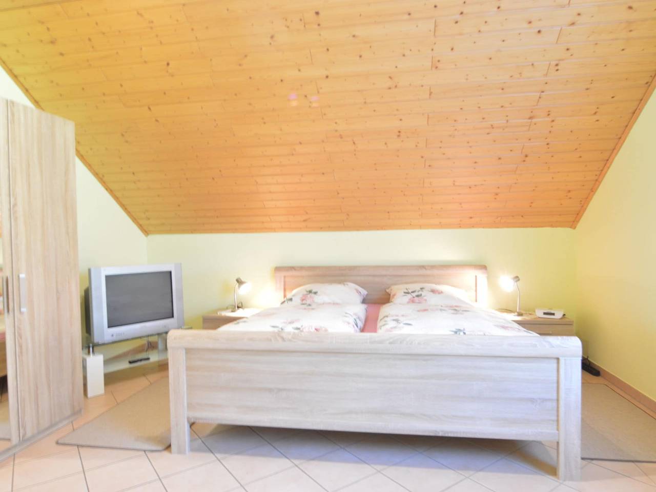 Ganze Wohnung, Familienausflug nach Lirstal in Lirstal, Vulkaneifel