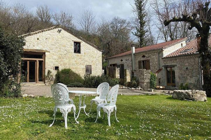 Location de vacances pour 11 personnes, avec Terrasse ainsi que Jardin et Piscine à Pont-du-Casse