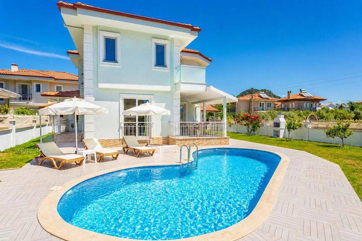 Villa für 8 Personen, mit Terrasse - 1