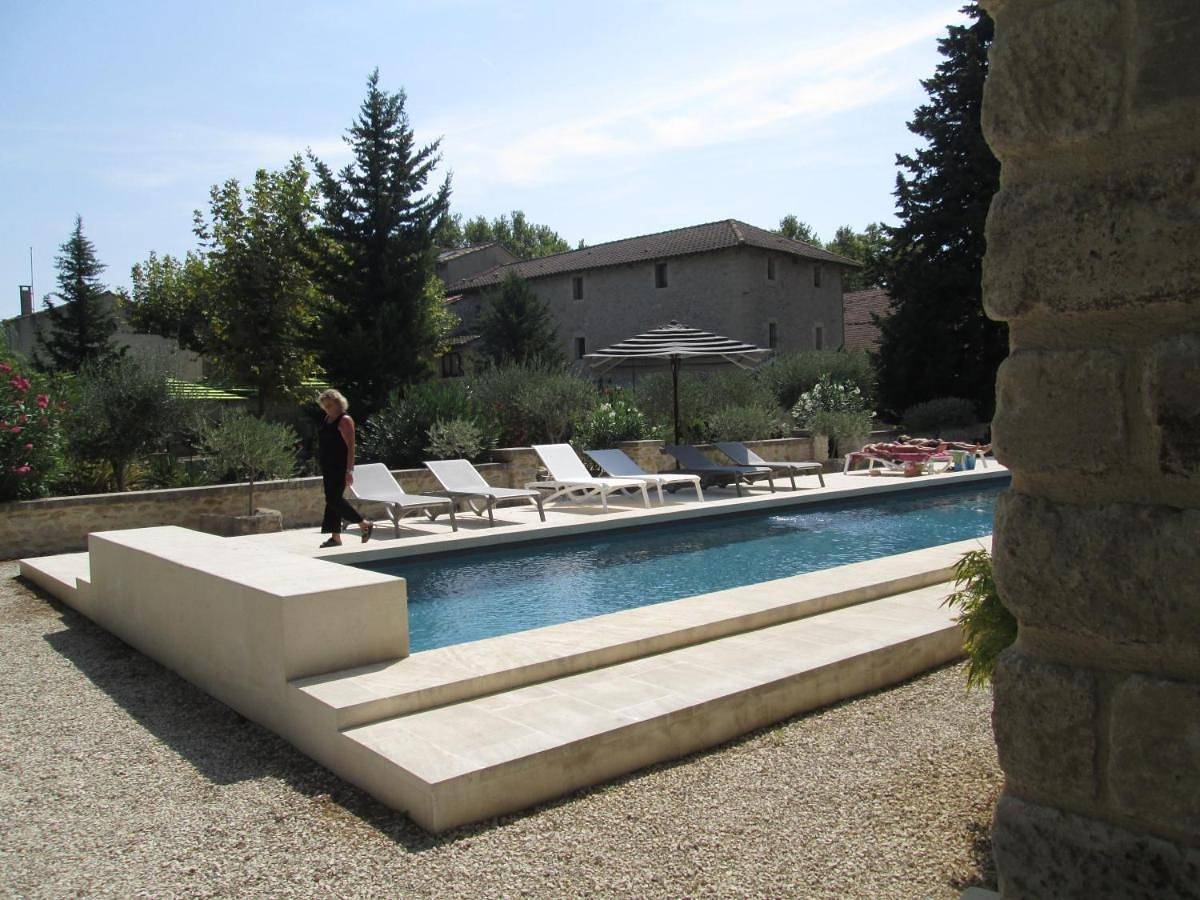 Quadruple Room with Private Bathroom in Graveson, Région d'Arles