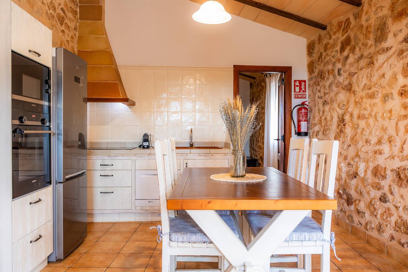 Appartement 'Païssa' avec vue sur la montagne, Wi-Fi et climatisation in Campos, Majorque du Sud