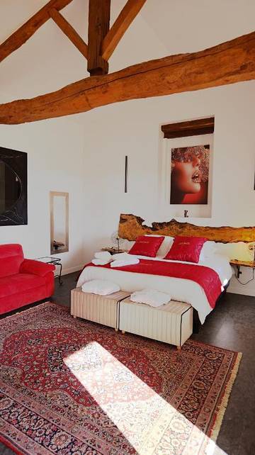 Chambre d’hôte pour 3 personnes, avec terrasse et piscine ainsi que jacuzzi et jardin à Lisle-sur-Tarn