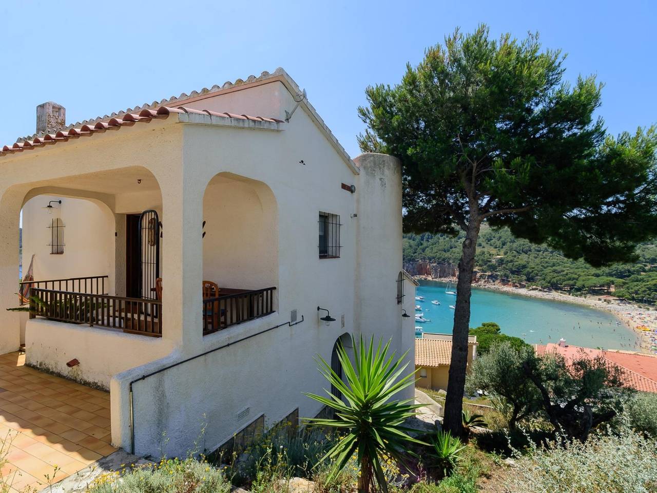 Costabravaforrent Palas Atenea in Punta Montgo, La Escala