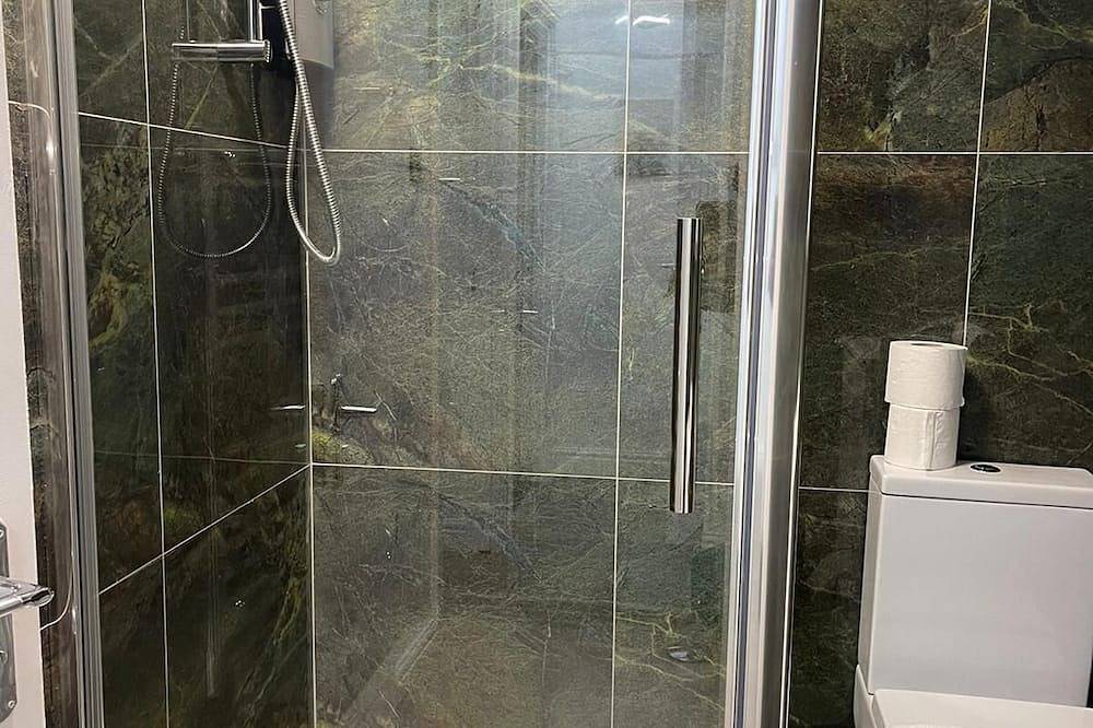 Entire apartment, Renovated Modern Apartment Sleeps 3 in Leeds in Leeds, West Yorkshire