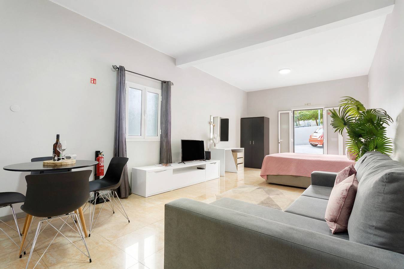 Gehele studio, Studio Appartement 'Estúdio Home Away From Home' met Wi-Fi in Caniçal, Madeira