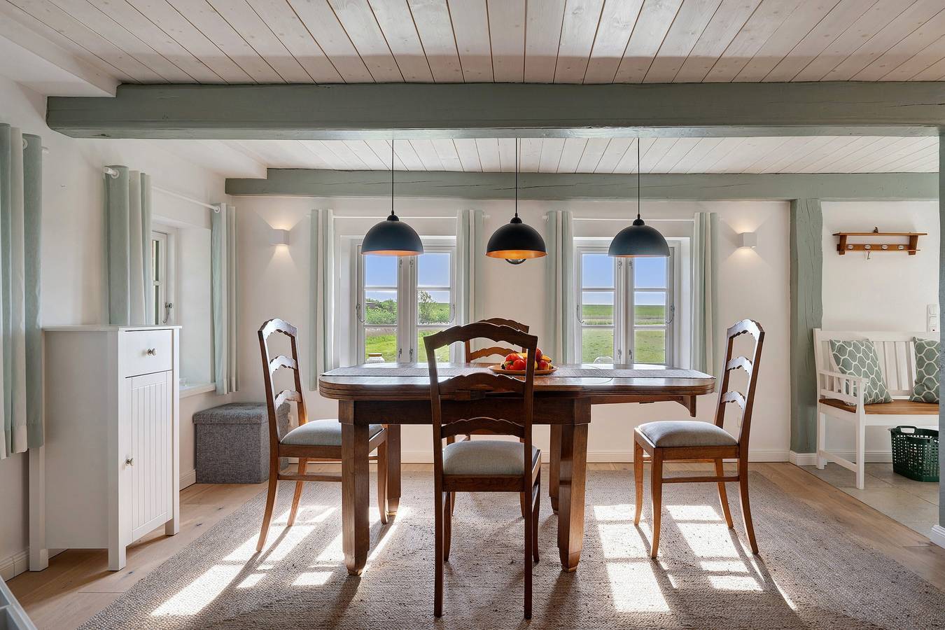 Entire apartment, Apartment 'Große Koje' with Private Terrace, Private Garden and Wi-Fi in Pellworm, Nordseeküste