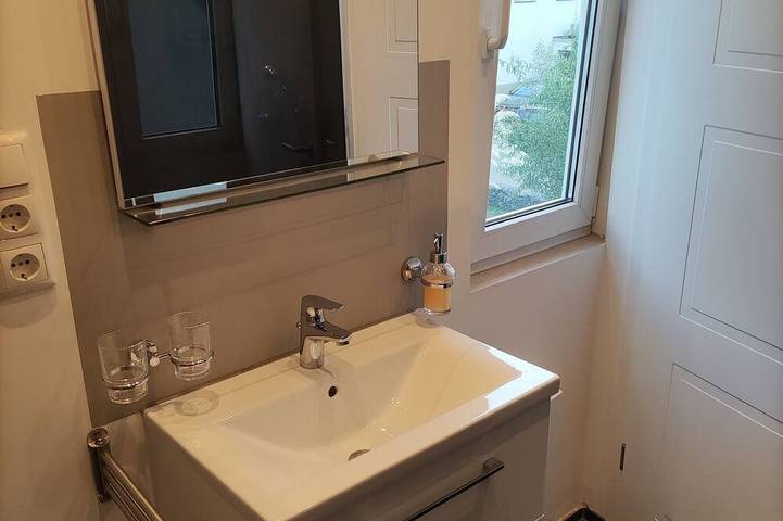 Ganze Wohnung, Erholung Pur : 3 Zimmer Wohnung mit 26 qm Terrasse im ( 1 Og ) Hunde erlaubt in Pulheim, Rhein-Erft-Kreis