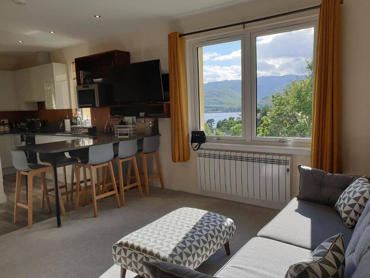 Entire apartment, Number 6 in Fort William, Loch Linnhe