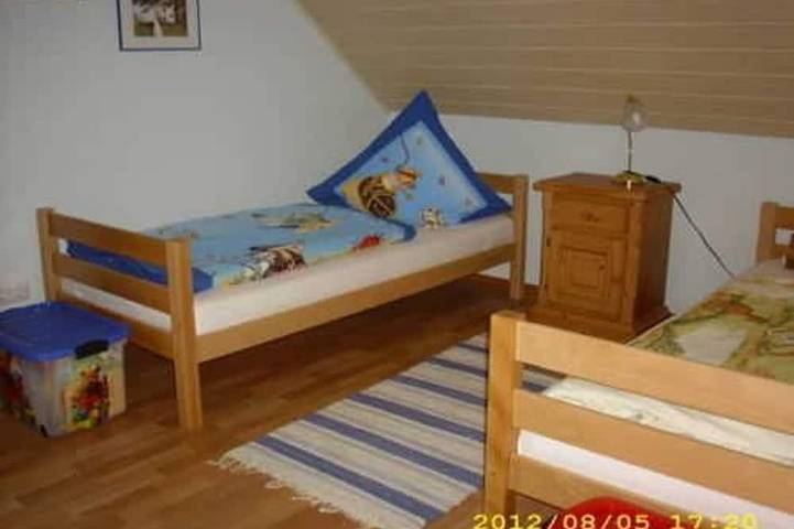 Ferienwohnung für 5 Personen, mit Garten und Balkon in Burtenbach - 4