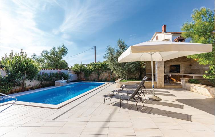 Modernes Apartment mit Pool und Terrasse in der Nähe des Stadtzentrums von Sisan in Sisan, Südküste Istrien