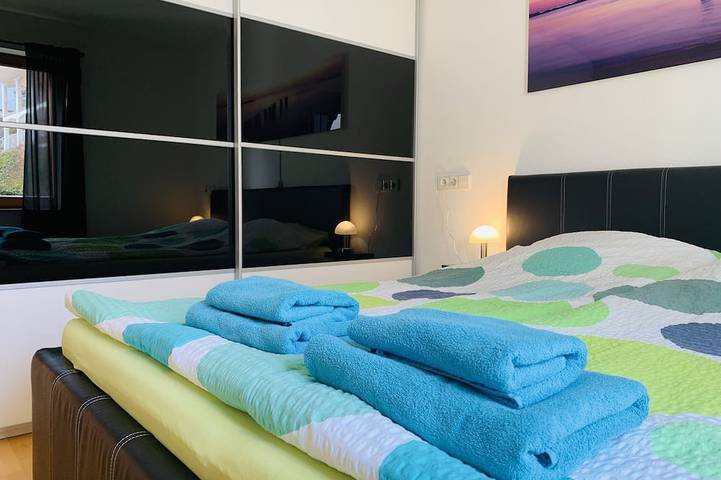 Ganze Wohnung, Ferienwohnung Mainaublick direkt am Bodensee in Unteruhldingen, Uhldingen-Mühlhofen