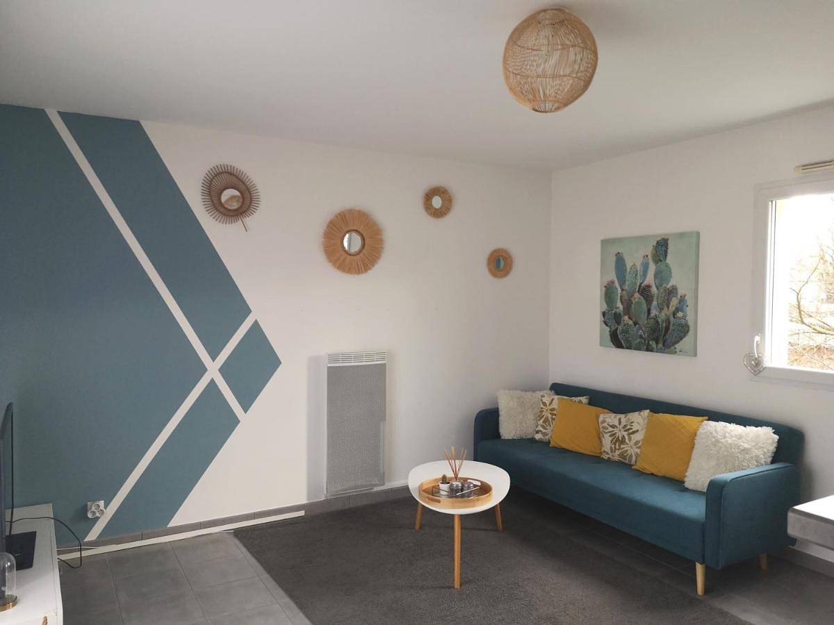 Appartement entier, Aux portes de Nantes, 2 pièces moderne et confortable in Carquefou, Région de Nantes