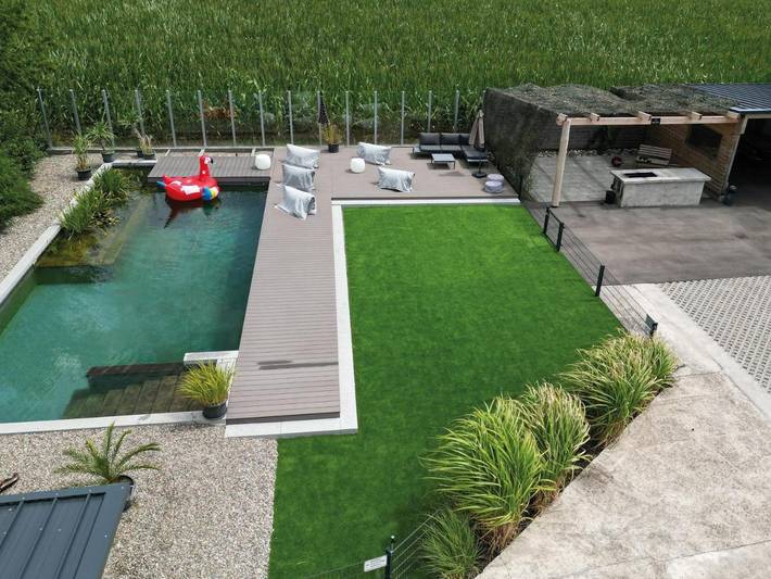Ferienwohnung für 8 Personen, mit Terrasse und Garten sowie Pool und Ausblick in Kötz
