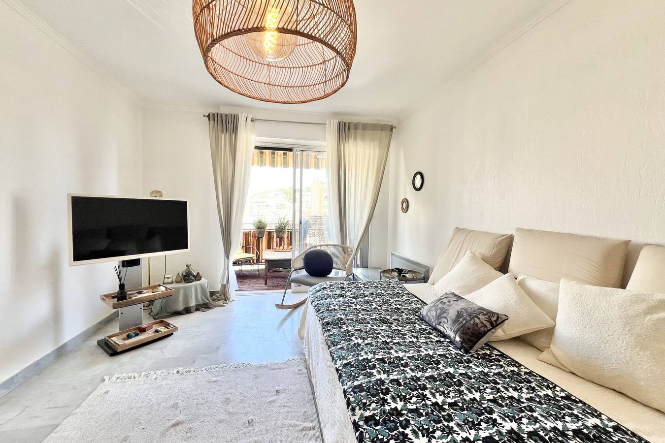 Geheel appartement, Apartment for 2 with balcony - near park in Vallauris, Cannes regio