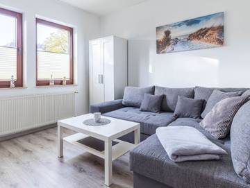 Ferienwohnung für 3 Personen, mit Terrasse und Garten, kinderfreundlich in Tarnewitz