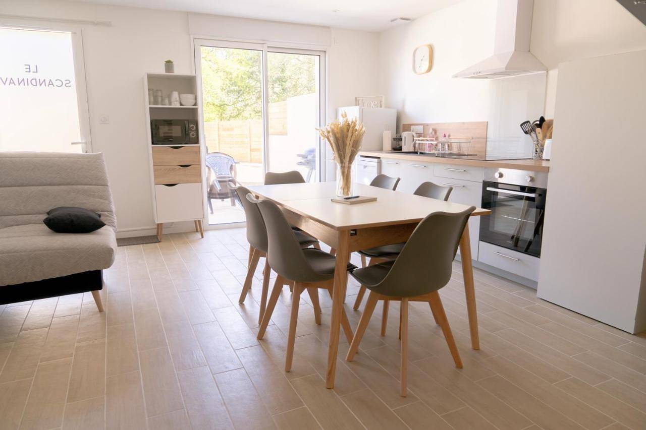 La Vie En Gîte (Le Scandinave) in Sainte-Florence (Vendée), Vallée de la Loire