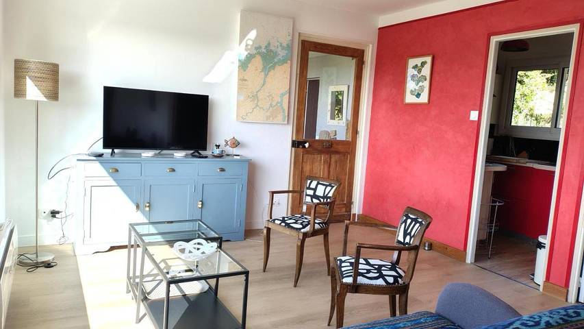 Location de vacances pour 6 personnes, avec vue ainsi que terrasse et jardin à Kerbors - 4