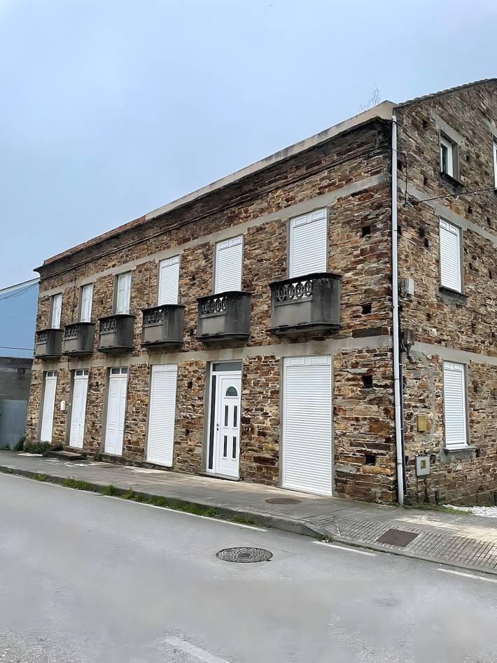 Apartamento para 11 personas, con Balcón y Jardín en Foz