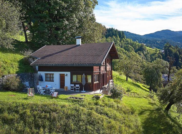 Ferienhaus für 8 Personen, mit Garten und Ausblick in Bartholomäberg