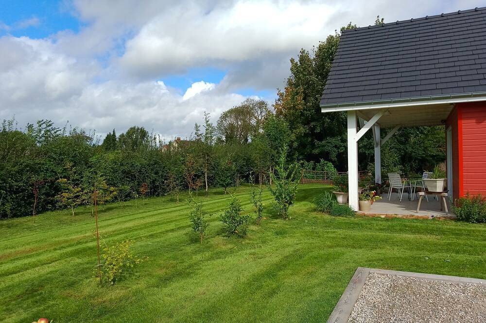 Maison en bois Parc Régional Baie de Somme . Grand jardin . Animaux acceptés . in Feuquières-en-Vimeu, Région d'Abbeville