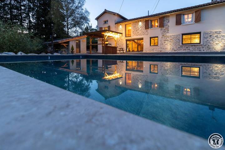 Casa de huéspedes para 9 personas, con piscina además de jardín y terraza - 1