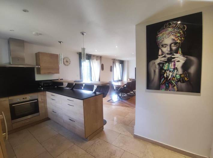 Maison de vacances pour 8 personnes, avec Jacuzzi et Terrasse ainsi que Bassin pour enfant et Piscine dans Valberg (Niza)
