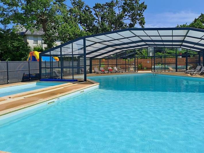 Camping voor 4 personen, with Terras and Kinderzwembad as well as Zwembad and Sauna in Concarneau