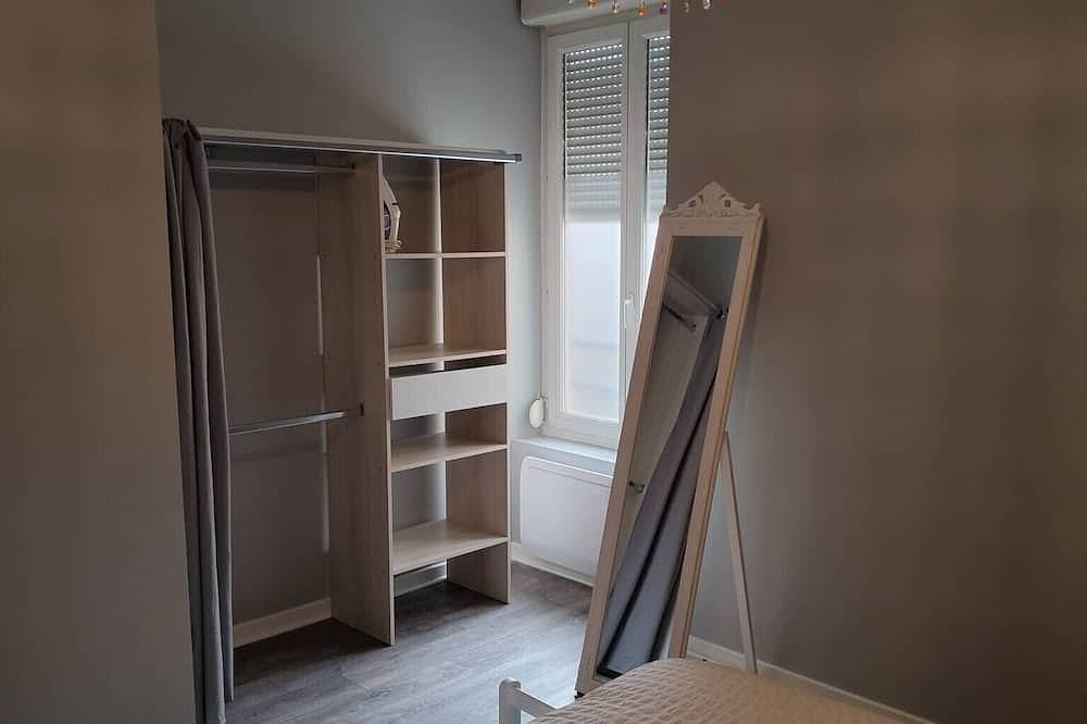 Entire apartment, Appartement de Rêve Face à la Gare et au Cœur du Centre-ville in Vichy, Vichy region