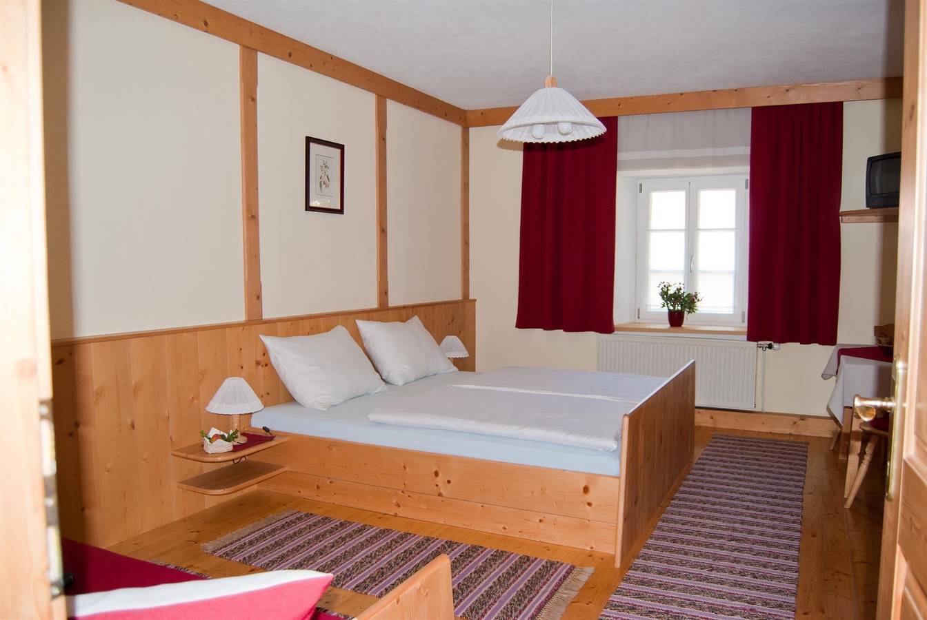 Doppelzimmer mit Dusche, Wc in Mühlen, Lavanttaler Alpen